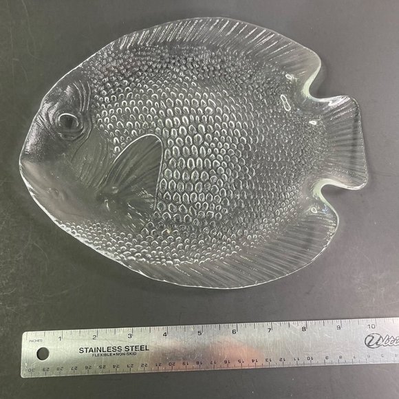 Fish Plate Arcoroc France Transparent Glass Embossed 10.25" x 8.25" Vintage - Picture 6 of 12